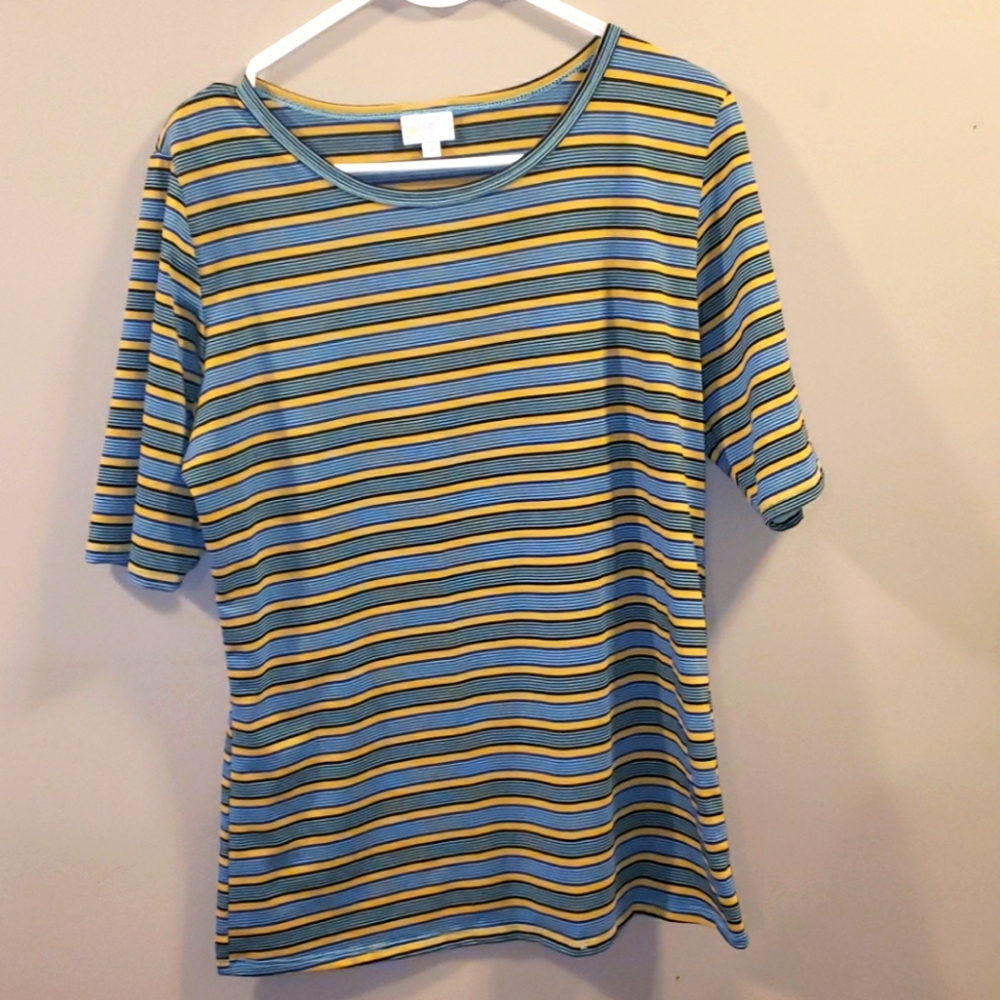 LuLaRoe GiGi Top